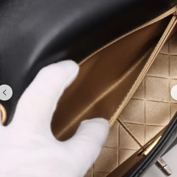 Chanel Black Quilted Coco flips Rectangular Shoulder Bag with Gold Accents - Picture 5 of 7